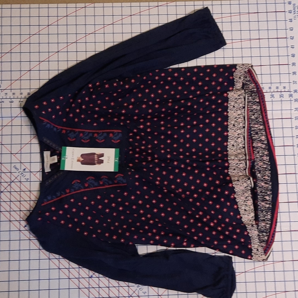 🌻 2/$30 Vintage America Top